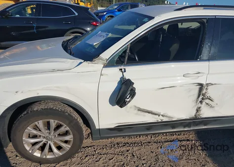 2019 Volkswagen Tiguan 2.0T Se/2.0T Sel/2.0T Sel R-Line/2.0T Sel R-Line Black z USA, uszkodzony, nr VIN 3VV2B7AX9KM059265